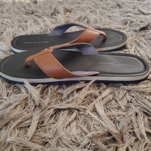 Tommy Hilfiger Boys Slides size 4/5